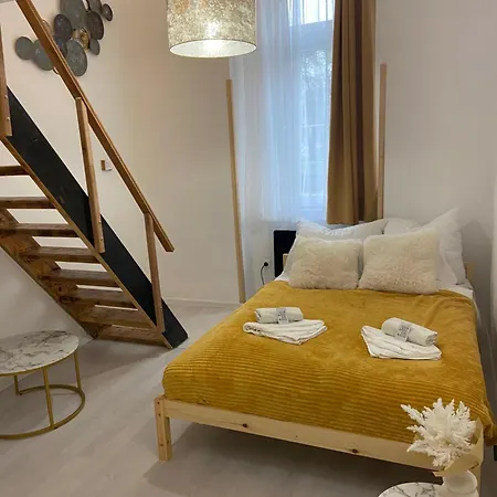 Twilight Zone Apartment Budapest