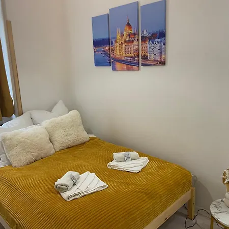 Twilight Zone * Budapešť